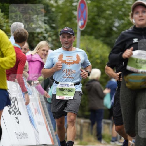 30.08.2026 - Blankeneser Heldenlauf Patografie http://msf.ph/oto/10085340 30.08.2026 10:34:46 Ziel 5052, 5096, 5536, 5732, 5736, 5737, 5802 meine-sportfotos.de