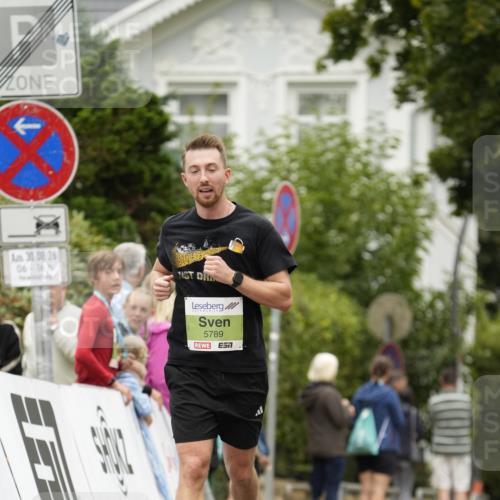 30.08.2026 - Blankeneser Heldenlauf Patografie http://msf.ph/oto/10085382 30.08.2026 10:35:11 Ziel 5017, 5387, 5789 meine-sportfotos.de
