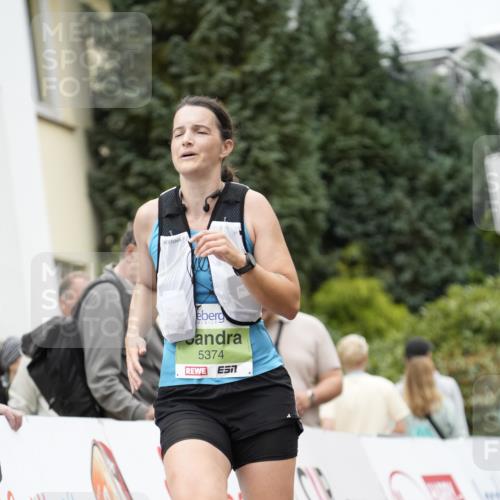 30.08.2026 - Blankeneser Heldenlauf Patografie http://msf.ph/oto/10085408 30.08.2026 10:35:27 Ziel 5374, 5562, 5890 meine-sportfotos.de