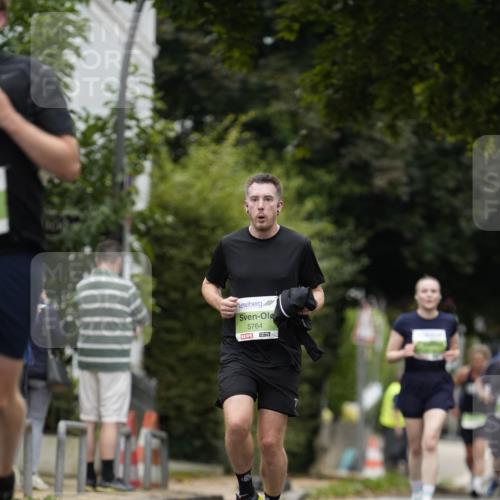 30.08.2026 - Blankeneser Heldenlauf Patografie http://msf.ph/oto/10085415 30.08.2026 10:35:32 Ziel 5374, 5564 meine-sportfotos.de