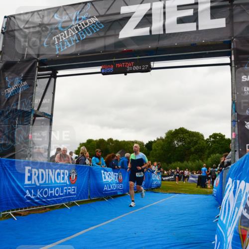 30.08.2026 - Elbe Triathlon Hamburg LAZAROV Photography http://msf.ph/oto/10085431 30.08.2026 11:50:29 Ziel 686, 855, 912, 958, 1282 meine-sportfotos.de