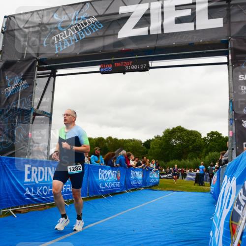 30.08.2026 - Elbe Triathlon Hamburg LAZAROV Photography http://msf.ph/oto/10085439 30.08.2026 11:50:30 Ziel 686, 912, 958, 1282 meine-sportfotos.de