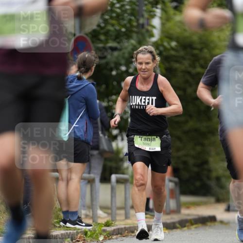 30.08.2026 - Blankeneser Heldenlauf Patografie http://msf.ph/oto/10085440 30.08.2026 10:35:48 Ziel 5165, 5189, 5818 meine-sportfotos.de