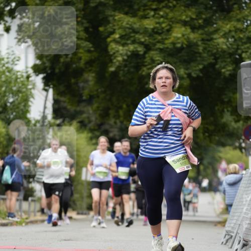 30.08.2026 - Blankeneser Heldenlauf Patografie http://msf.ph/oto/10085469 30.08.2026 10:36:01 Ziel 5092, 5117, 5425, 5435, 5699 meine-sportfotos.de
