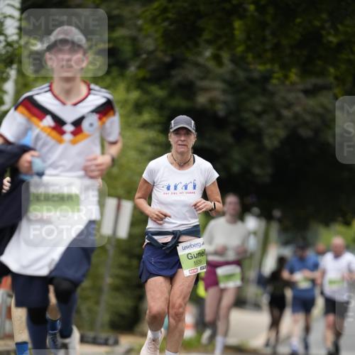 30.08.2026 - Blankeneser Heldenlauf Patografie http://msf.ph/oto/10085516 30.08.2026 10:36:40 Ziel 5084, 5359, 5371 meine-sportfotos.de