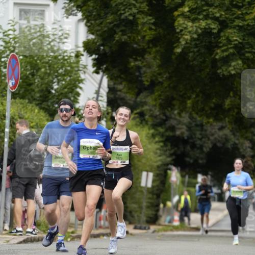 30.08.2026 - Blankeneser Heldenlauf Patografie http://msf.ph/oto/10085552 30.08.2026 10:37:05 Ziel 5207, 5790, 5817, 5878 meine-sportfotos.de