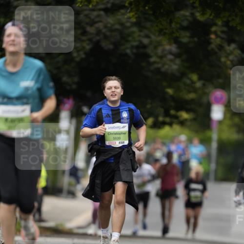 30.08.2026 - Blankeneser Heldenlauf Patografie http://msf.ph/oto/10085609 30.08.2026 10:37:42 Ziel 5201, 5752, 5861 meine-sportfotos.de
