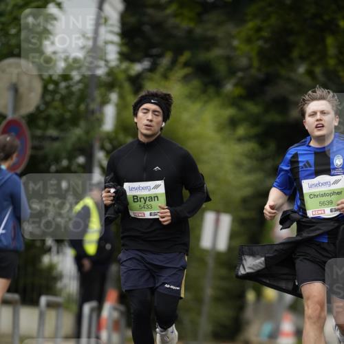 30.08.2026 - Blankeneser Heldenlauf Patografie http://msf.ph/oto/10085622 30.08.2026 10:37:48 Ziel 5177, 5433, 5639, 5752 meine-sportfotos.de