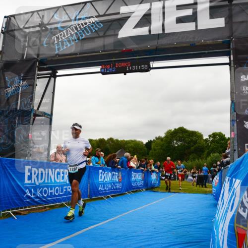 30.08.2026 - Elbe Triathlon Hamburg LAZAROV Photography http://msf.ph/oto/10085652 30.08.2026 11:52:04 Ziel 980, 1281, 1331, 1455 meine-sportfotos.de