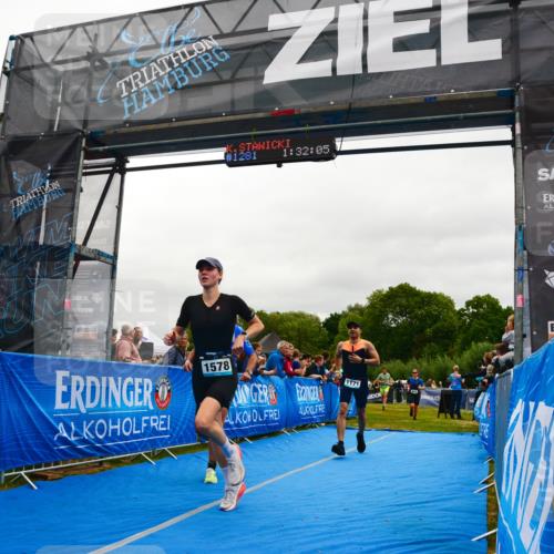 30.08.2026 - Elbe Triathlon Hamburg LAZAROV Photography http://msf.ph/oto/10085676 30.08.2026 11:52:18 Ziel 943, 1128, 1171, 1336, 1578 meine-sportfotos.de