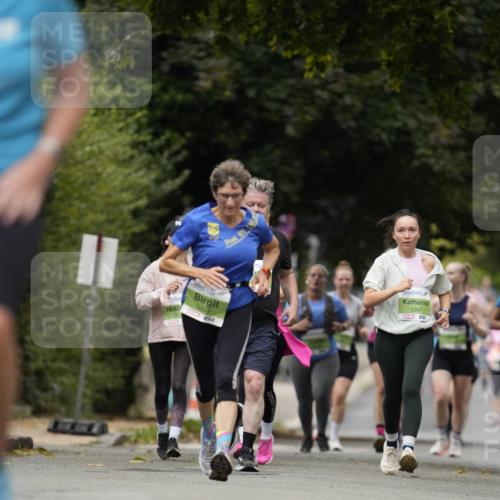 30.08.2026 - Blankeneser Heldenlauf Patografie http://msf.ph/oto/10085692 30.08.2026 10:38:43 Ziel 5459, 5513, 5673, 5857 meine-sportfotos.de