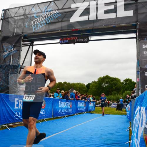 30.08.2026 - Elbe Triathlon Hamburg LAZAROV Photography http://msf.ph/oto/10085696 30.08.2026 11:52:20 Ziel 943, 1128, 1171, 1336, 1578 meine-sportfotos.de