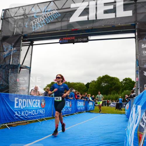30.08.2026 - Elbe Triathlon Hamburg LAZAROV Photography http://msf.ph/oto/10085701 30.08.2026 11:52:22 Ziel 943, 1128, 1171, 1336 meine-sportfotos.de