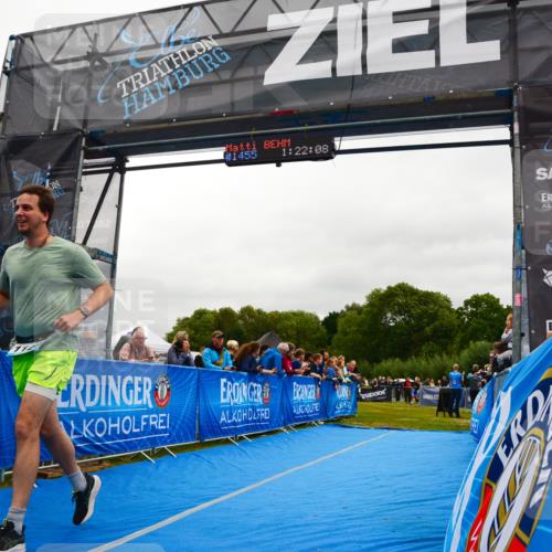 30.08.2026 - Elbe Triathlon Hamburg LAZAROV Photography http://msf.ph/oto/10085722 30.08.2026 11:52:26 Ziel 854, 943, 1128 meine-sportfotos.de