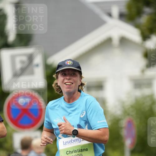30.08.2026 - Blankeneser Heldenlauf Patografie http://msf.ph/oto/10085751 30.08.2026 10:39:28 Ziel 5782, 5829, 5830 meine-sportfotos.de