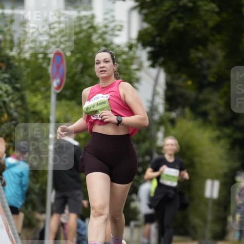 30.08.2026 - Blankeneser Heldenlauf Patografie http://msf.ph/oto/10085783 30.08.2026 10:40:00 Ziel 5143, 5345, 5440, 5447 meine-sportfotos.de
