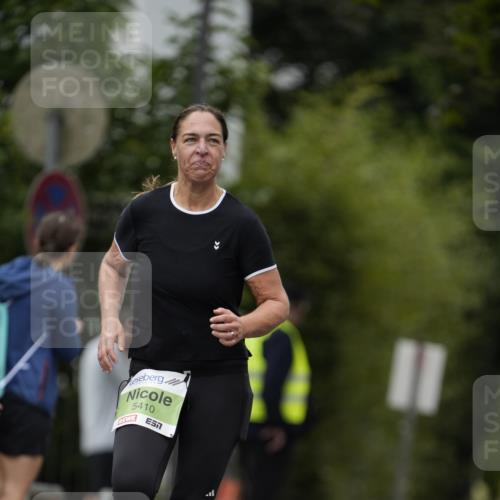 30.08.2026 - Blankeneser Heldenlauf Patografie http://msf.ph/oto/10085825 30.08.2026 10:40:45 Ziel 5085, 5410 meine-sportfotos.de