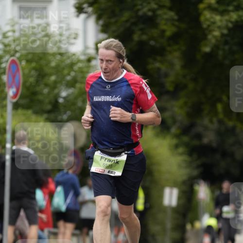 30.08.2026 - Blankeneser Heldenlauf Patografie http://msf.ph/oto/10085849 30.08.2026 10:41:13 Ziel 5515, 5563, 5651 meine-sportfotos.de