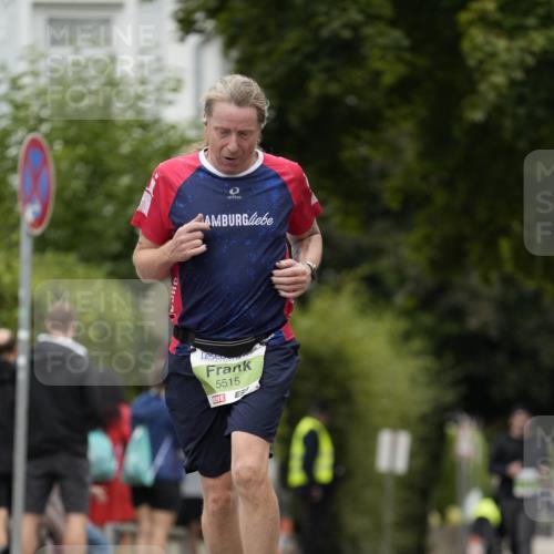 30.08.2026 - Blankeneser Heldenlauf Patografie http://msf.ph/oto/10085850 30.08.2026 10:41:13 Ziel 5515, 5563, 5651 meine-sportfotos.de