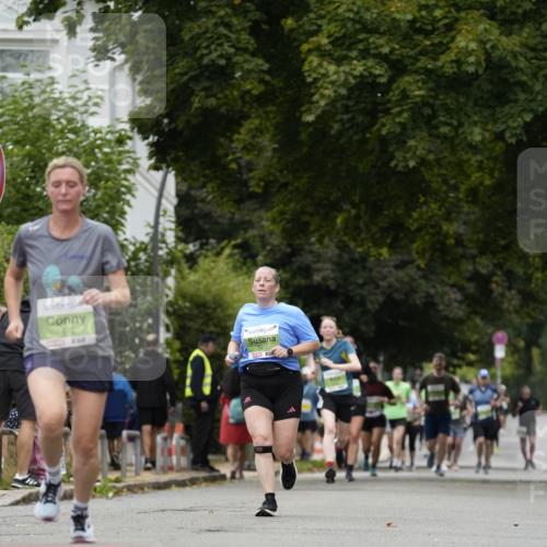 30.08.2026 - Blankeneser Heldenlauf Patografie http://msf.ph/oto/10085866 30.08.2026 10:41:31 Ziel 5252, 5311, 5675, 5676 meine-sportfotos.de