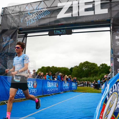 30.08.2026 - Elbe Triathlon Hamburg LAZAROV Photography http://msf.ph/oto/10085921 30.08.2026 11:54:13 Ziel 1386 meine-sportfotos.de