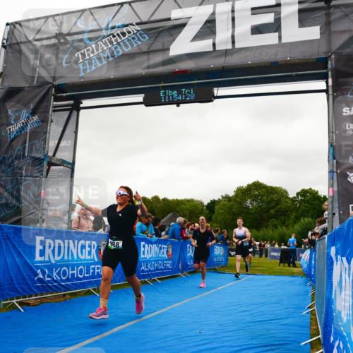 30.08.2026 - Elbe Triathlon Hamburg LAZAROV Photography http://msf.ph/oto/10085929 30.08.2026 11:54:28 Ziel 888, 1350, 1378, 1387 meine-sportfotos.de