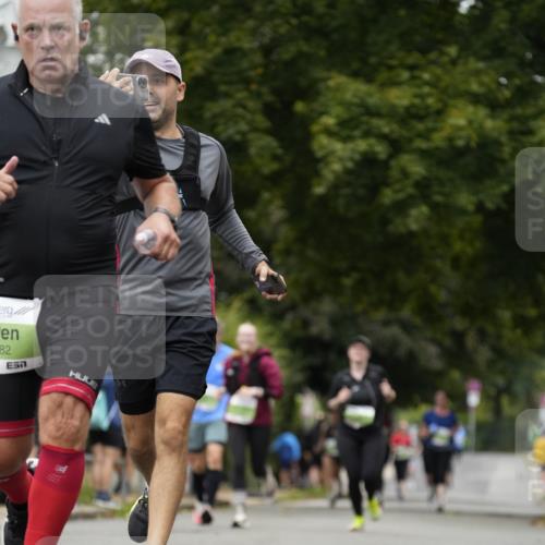 30.08.2026 - Blankeneser Heldenlauf Patografie http://msf.ph/oto/10085934 30.08.2026 10:42:02 Ziel 5081, 5382, 5400, 5541, 5542, 5605 meine-sportfotos.de