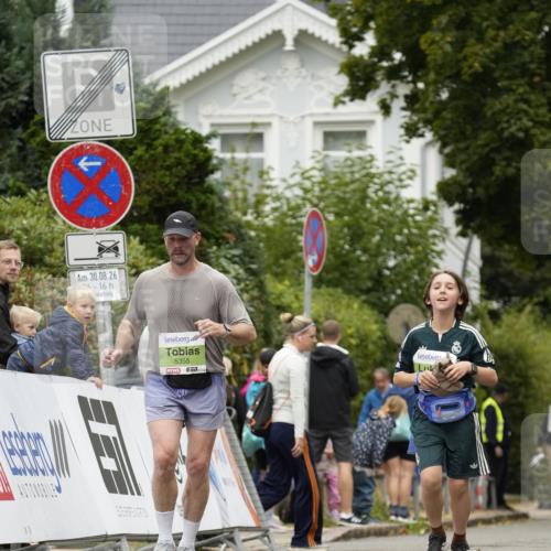 30.08.2026 - Blankeneser Heldenlauf Patografie http://msf.ph/oto/10086000 30.08.2026 10:42:51 Ziel 5227, 5355 meine-sportfotos.de