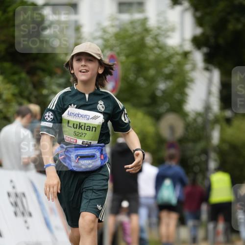 30.08.2026 - Blankeneser Heldenlauf Patografie http://msf.ph/oto/10086007 30.08.2026 10:42:54 Ziel 5227, 5355 meine-sportfotos.de