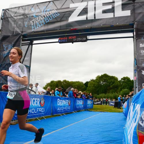 30.08.2026 - Elbe Triathlon Hamburg LAZAROV Photography http://msf.ph/oto/10086014 30.08.2026 11:55:19 Ziel 1411 meine-sportfotos.de