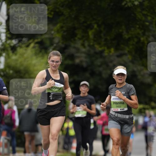 30.08.2026 - Blankeneser Heldenlauf Patografie http://msf.ph/oto/10086042 30.08.2026 10:43:20 Ziel 5375, 5422, 5423 meine-sportfotos.de