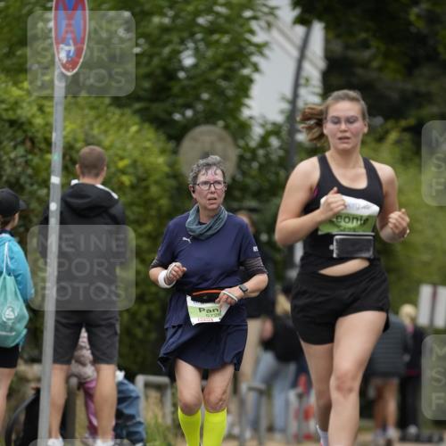 30.08.2026 - Blankeneser Heldenlauf Patografie http://msf.ph/oto/10086048 30.08.2026 10:43:22 Ziel 5375, 5422, 5423, 5726 meine-sportfotos.de