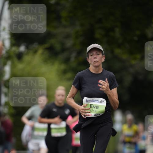 30.08.2026 - Blankeneser Heldenlauf Patografie http://msf.ph/oto/10086055 30.08.2026 10:43:26 Ziel 5422, 5423, 5714, 5726 meine-sportfotos.de