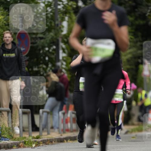 30.08.2026 - Blankeneser Heldenlauf Patografie http://msf.ph/oto/10086060 30.08.2026 10:43:27 Ziel 5422, 5423, 5714, 5726 meine-sportfotos.de