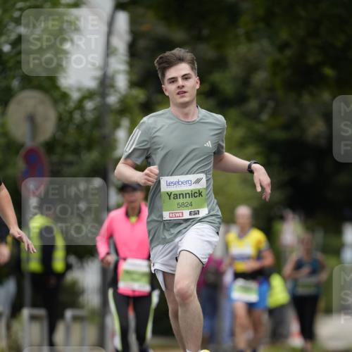 30.08.2026 - Blankeneser Heldenlauf Patografie http://msf.ph/oto/10086071 30.08.2026 10:43:31 Ziel 5099, 5422, 5423, 5714, 5726, 5824 meine-sportfotos.de
