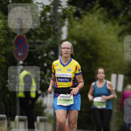 30.08.2026 - Blankeneser Heldenlauf Patografie http://msf.ph/oto/10086083 30.08.2026 10:43:38 Ziel 5099, 5231, 5824 meine-sportfotos.de
