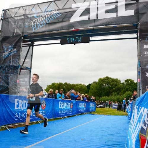 30.08.2026 - Elbe Triathlon Hamburg LAZAROV Photography http://msf.ph/oto/10086109 30.08.2026 11:57:02 Ziel 1451 meine-sportfotos.de