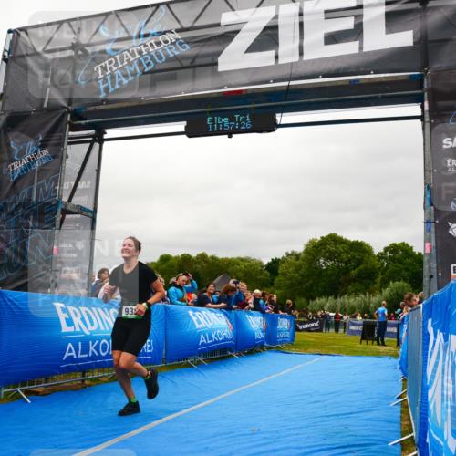 30.08.2026 - Elbe Triathlon Hamburg LAZAROV Photography http://msf.ph/oto/10086115 30.08.2026 11:57:27 Ziel 938 meine-sportfotos.de