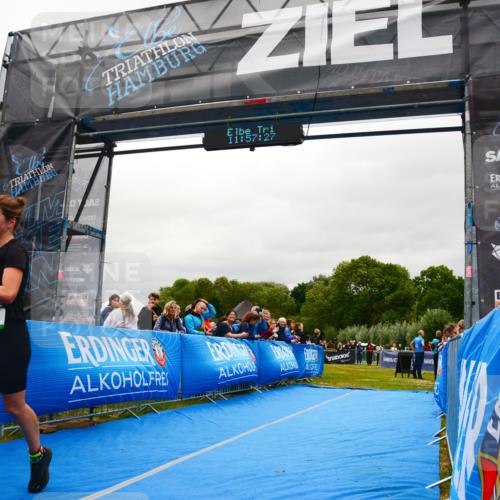 30.08.2026 - Elbe Triathlon Hamburg LAZAROV Photography http://msf.ph/oto/10086118 30.08.2026 11:57:28 Ziel 938 meine-sportfotos.de
