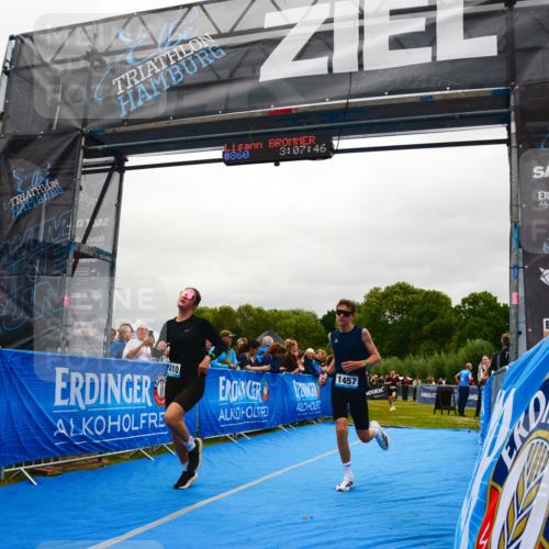 30.08.2026 - Elbe Triathlon Hamburg LAZAROV Photography http://msf.ph/oto/10086141 30.08.2026 11:57:49 Ziel 510, 934, 1304, 1410, 1457 meine-sportfotos.de