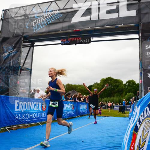 30.08.2026 - Elbe Triathlon Hamburg LAZAROV Photography http://msf.ph/oto/10086164 30.08.2026 11:58:08 Ziel 901, 962, 1333, 1458 meine-sportfotos.de