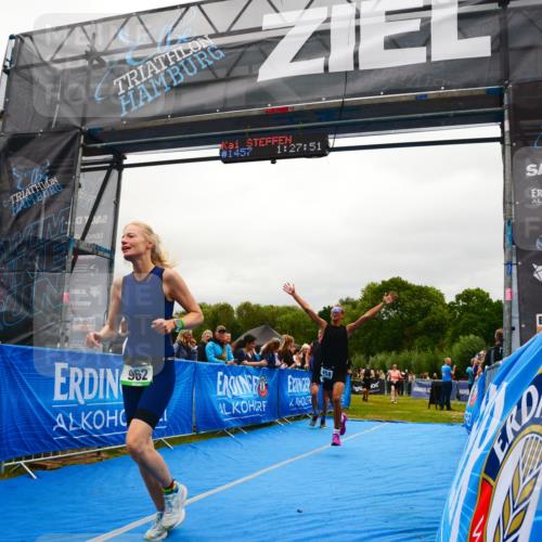 30.08.2026 - Elbe Triathlon Hamburg LAZAROV Photography http://msf.ph/oto/10086165 30.08.2026 11:58:08 Ziel 901, 962, 1333, 1458 meine-sportfotos.de