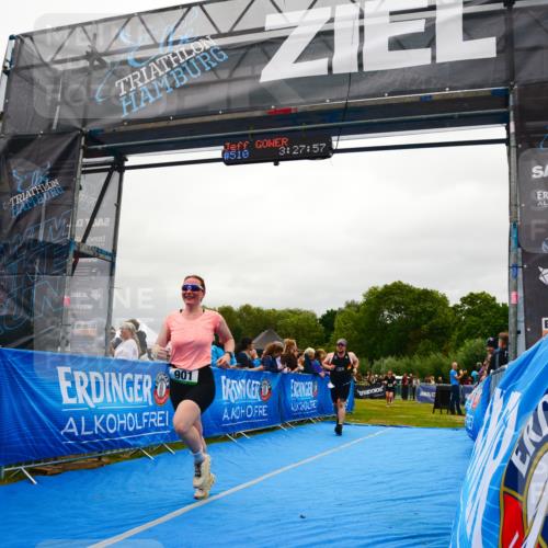 30.08.2026 - Elbe Triathlon Hamburg LAZAROV Photography http://msf.ph/oto/10086184 30.08.2026 11:58:15 Ziel 897, 901, 1181 meine-sportfotos.de