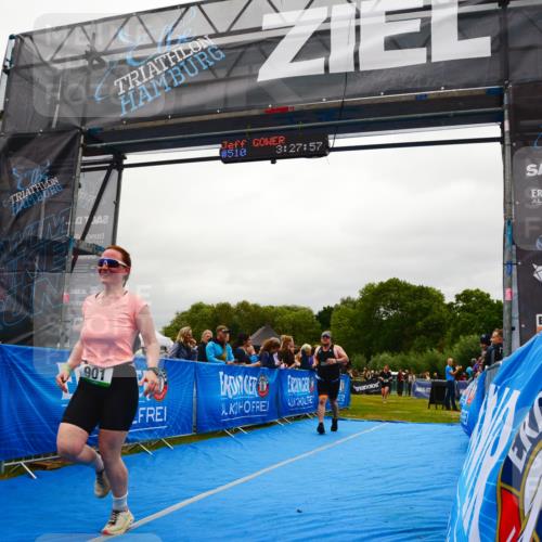 30.08.2026 - Elbe Triathlon Hamburg LAZAROV Photography http://msf.ph/oto/10086186 30.08.2026 11:58:15 Ziel 897, 901, 1181 meine-sportfotos.de