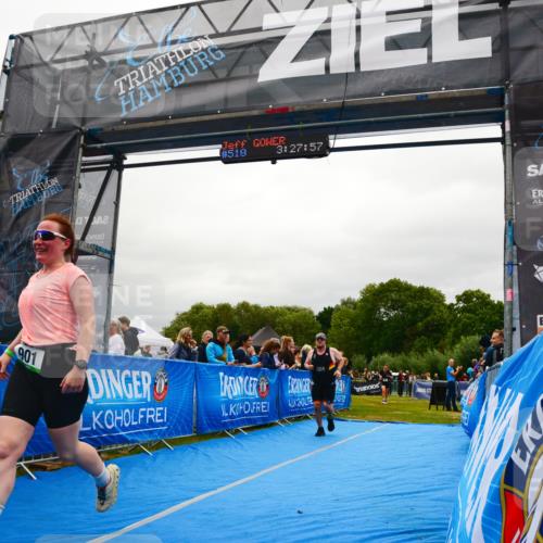 30.08.2026 - Elbe Triathlon Hamburg LAZAROV Photography http://msf.ph/oto/10086187 30.08.2026 11:58:15 Ziel 897, 901, 1181 meine-sportfotos.de