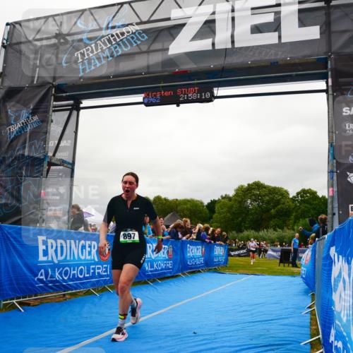 30.08.2026 - Elbe Triathlon Hamburg LAZAROV Photography http://msf.ph/oto/10086200 30.08.2026 11:58:23 Ziel 897, 940, 1462, 1575 meine-sportfotos.de