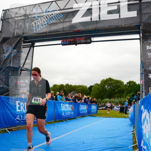 30.08.2026 - Elbe Triathlon Hamburg LAZAROV Photography http://msf.ph/oto/10086203 30.08.2026 11:58:24 Ziel 897, 940, 1462, 1575 meine-sportfotos.de