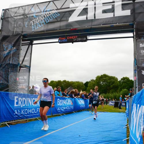 30.08.2026 - Elbe Triathlon Hamburg LAZAROV Photography http://msf.ph/oto/10086205 30.08.2026 11:58:30 Ziel 940, 1462, 1496, 1575 meine-sportfotos.de