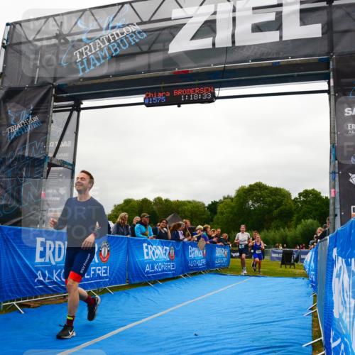 30.08.2026 - Elbe Triathlon Hamburg LAZAROV Photography http://msf.ph/oto/10086241 30.08.2026 11:58:51 Ziel 1401, 1489, 1526 meine-sportfotos.de
