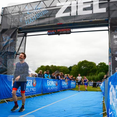 30.08.2026 - Elbe Triathlon Hamburg LAZAROV Photography http://msf.ph/oto/10086242 30.08.2026 11:58:51 Ziel 1401, 1489, 1526 meine-sportfotos.de